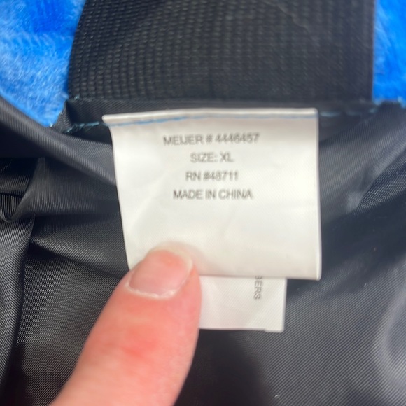 Triceratop dinosaur dog costume, XL - Picture 10 of 10